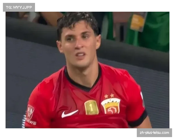 上海海港外援梅伦多亚冠定位球制造威胁 表现活跃